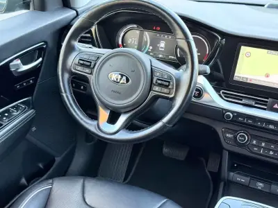 Kia e-Niro 2020 - 19900 EUR, 67500 km - AUTO.MOTO.pt - 67500km - foto 20 de 23