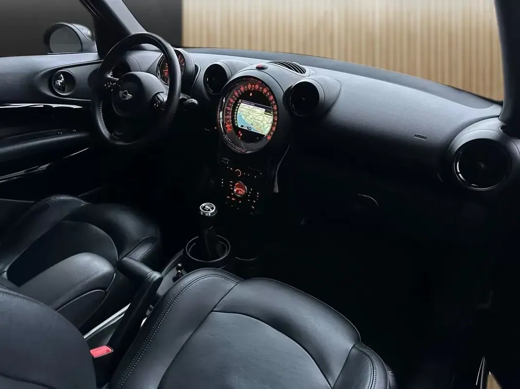 MINI Paceman 2013 - 14500 EUR, 117000 km - AUTO.MOTO.pt - 117000km - foto 9 de 20