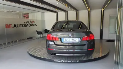 BMW 520 2011 - 10900 EUR, 370543 km - AUTO.MOTO.pt - 370543km - foto 14 de 54
