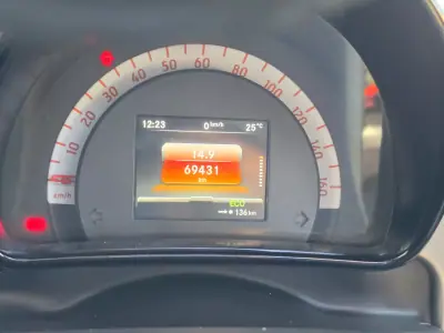 Smart ForTwo 2020 - 13750 EUR, 69200 km - 69200km - foto 11 de 11
