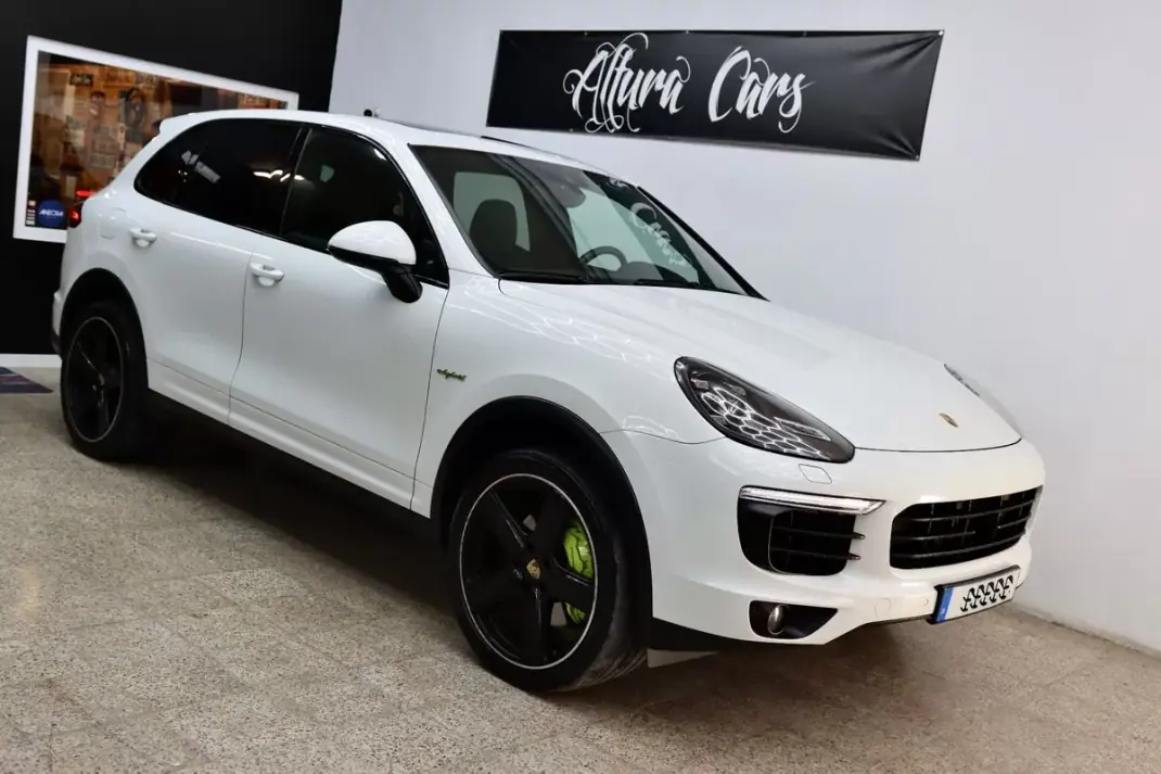 Porsche Cayenne 2015 - 41900 EUR, 140000 km - 140000km - foto 7 de 32