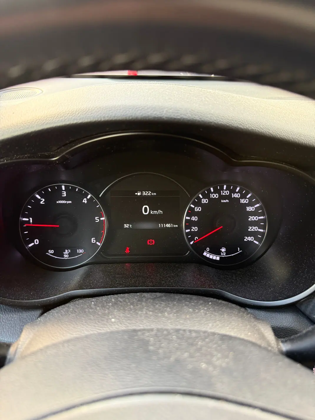 Kia Carens 2018 - 13500 EUR, 111520 km - 111520km - foto 13 de 15