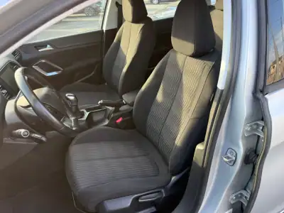 Peugeot 308 SW 2015 - 12900 EUR, 162000 km - AUTO.MOTO.pt - 162000km - foto 12 de 13