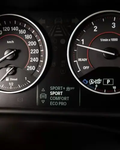 BMW 120 2015 - 17990 EUR, 192000 km - AUTO.MOTO.pt - 192000km - foto 2 de 20