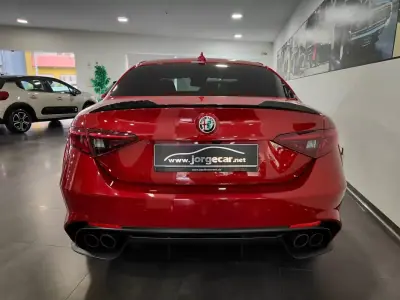 Alfa Romeo Giulia 2018 - 62500 EUR, 53000 km - AUTO.MOTO.pt - 53000km - foto 19 de 60
