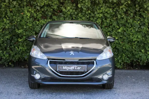Peugeot 208 1.2 VTi Active 2013 Gasolina