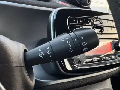 Smart ForTwo Coupé 2019 - 12750 EUR, 70000 km - AUTO.MOTO.pt - 70000km - foto 22 de 27