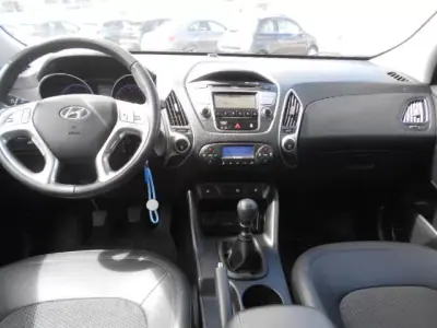 Hyundai ix35 2013 - 12750 EUR, 94101 km - AUTO.MOTO.pt - 94101km - foto 11 de 12