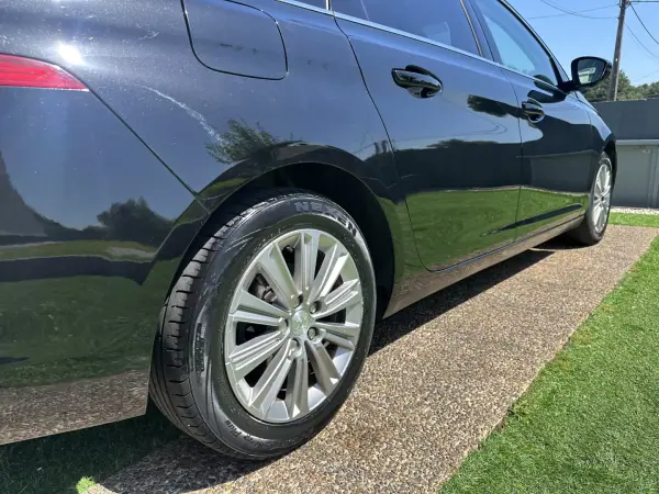 Peugeot 308 SW 2020 - 16000 EUR, 130000 km - AUTO.MOTO.pt - 130000km - foto 22 de 57