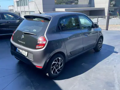Renault Twingo 2017 - 7750 EUR, 136000 km - AUTO.MOTO.pt - 136000km - foto 2 de 13
