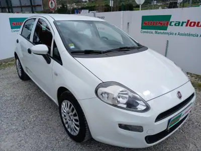 Fiat Punto 2016 - 7150 EUR, 156334 km - AUTO.MOTO.pt - 156334km - foto 4 de 24