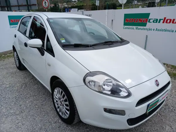 Fiat Punto 2016 - 6850 EUR, 156334 km - AUTO.MOTO.pt - 156334km - foto 4 de 24