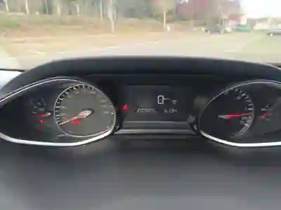 Peugeot 308 SW 2019 - 10500 EUR, 200000 km - AUTO.MOTO.pt - 200000km - foto 8 de 8