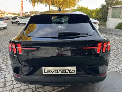Ford Mustang Mach-E 2021 - 28990 EUR, 118000 km - AUTO.MOTO.pt - 118000km - foto 8 de 42