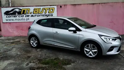 Renault Clio 2020 - 13500 EUR, 149999 km - AUTO.MOTO.pt - 149999km - foto 3 de 37