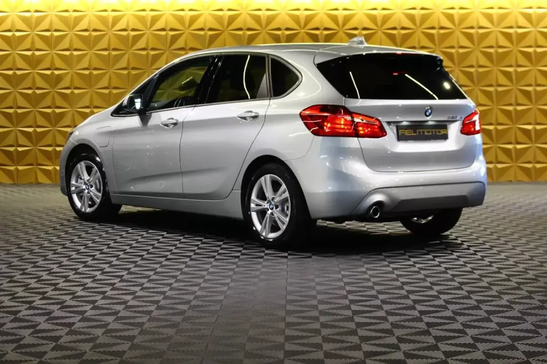 BMW 225xe Active Tourer 2019 - 19600 EUR, 44476 km - AUTO.MOTO.pt - 44476km - foto 10 de 30