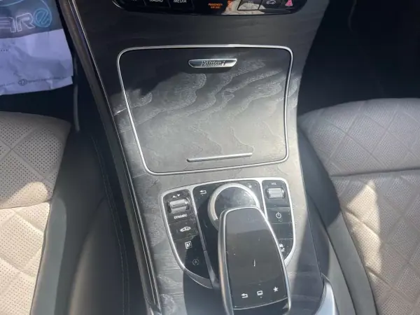 Mercedes-Benz GLC 250 2016 - 26250 EUR, 213757 km - 213757km - foto 33 de 44