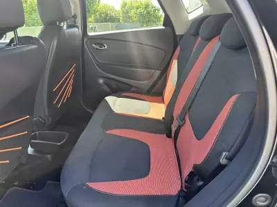 Renault Captur 2014 - 9900 EUR, 217000 km - AUTO.MOTO.pt - 217000km - foto 47 de 60