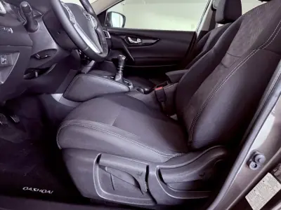 Nissan Qashqai 2015 - 14500 EUR, 171000 km - AUTO.MOTO.pt - 171000km - foto 24 de 86