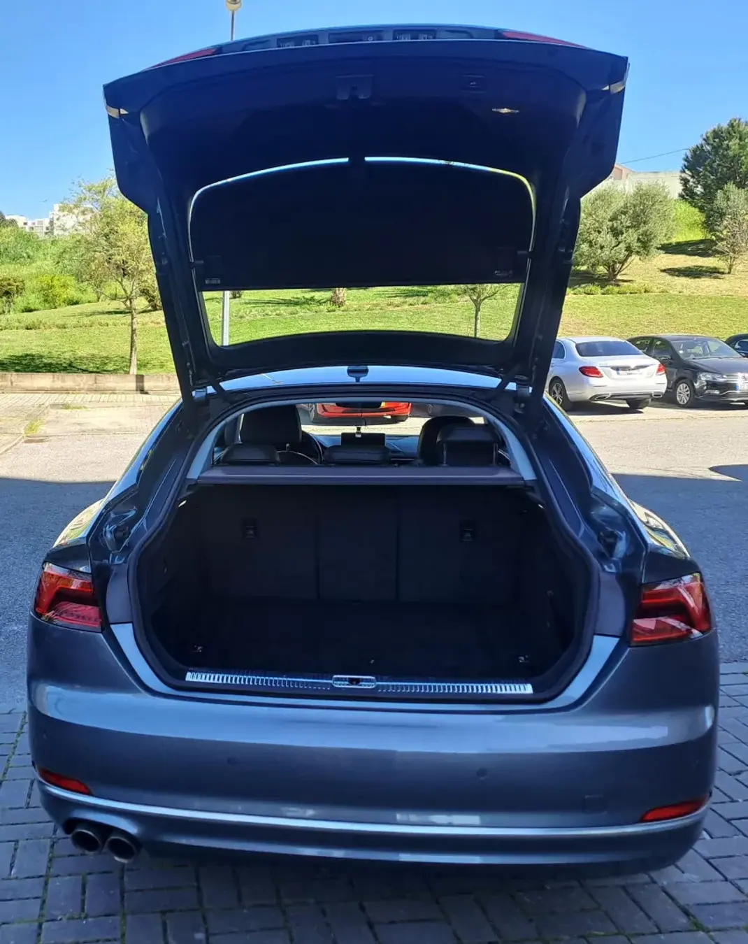 Audi A5 Sportback 2018 - 19750 EUR, 210000 km - AUTO.MOTO.pt - 210000km - foto 11 de 32