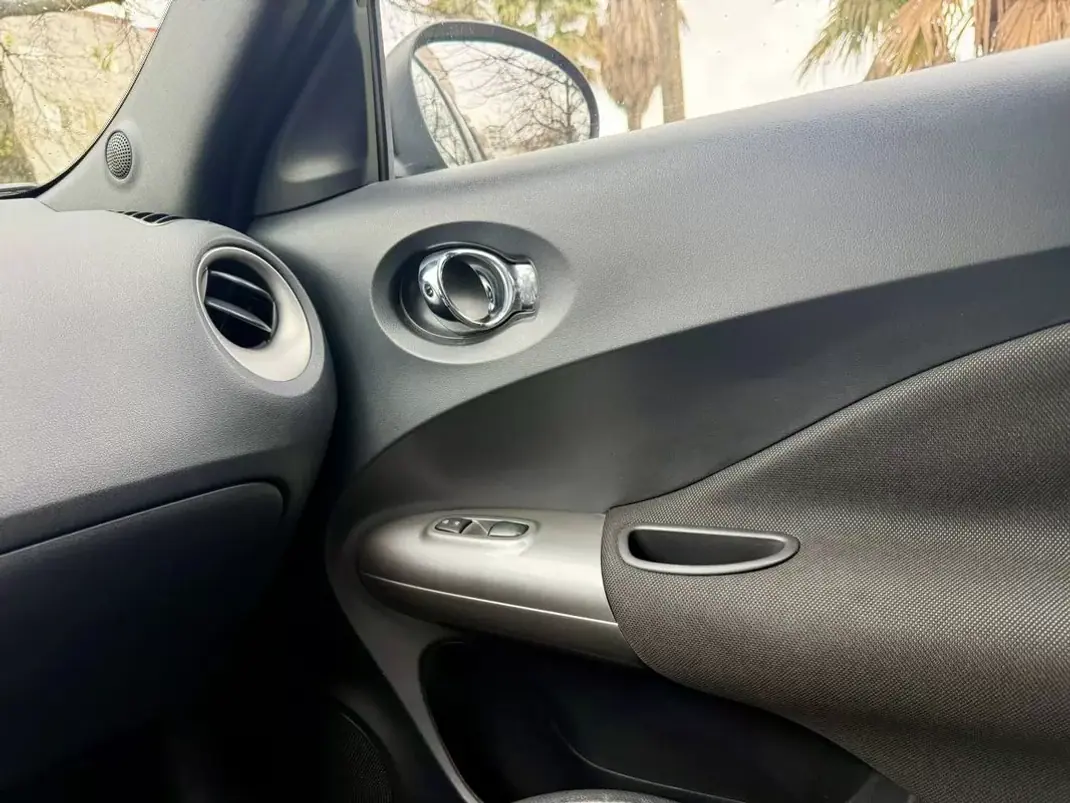 Nissan Juke 2014 - 9890 EUR, 160000 km - AUTO.MOTO.pt - 160000km - foto 18 de 37