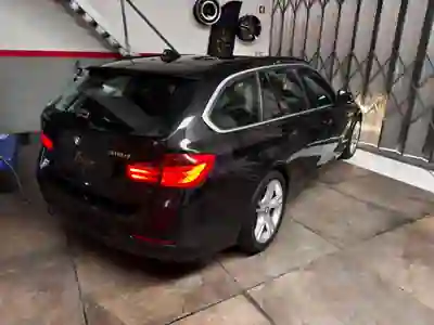BMW 318 2013 - 15750 EUR, 214000 km - 214000km - foto 9 de 15