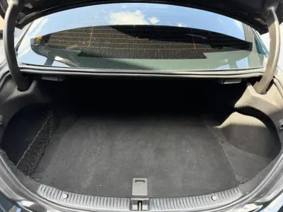 Mercedes-Benz C 200 2015 - 20900 EUR, 163000 km - AUTO.MOTO.pt - 163000km - foto 11 de 13