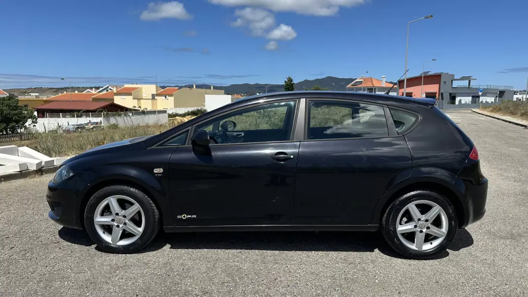 SEAT Leon 2011 - 6950 EUR, 151000 km - 151000km - foto 5 de 19