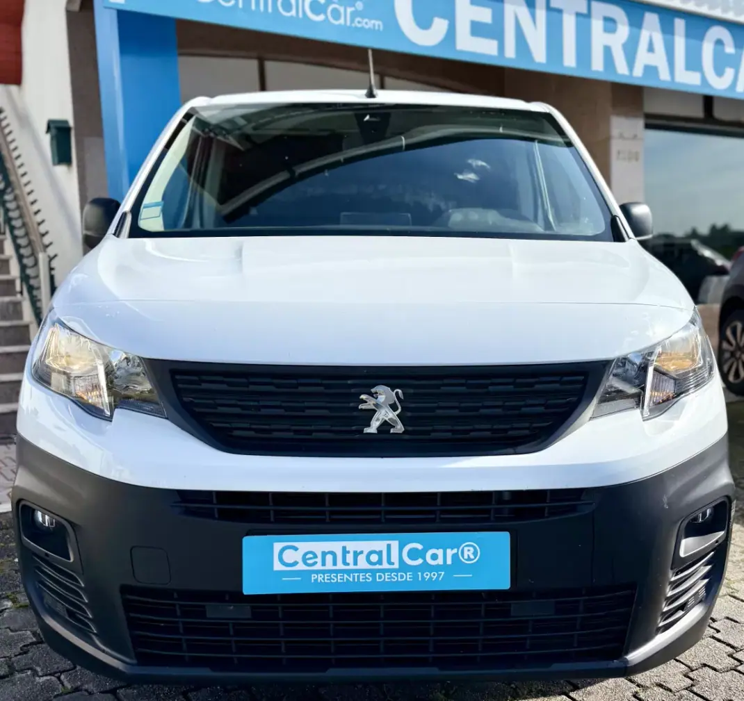 Peugeot Partner 1.5 BlueHdi L1 102Cv | CARPLAY | IVA DEDUTÍVEL 2023 - 14950 EUR, 98000 km - AUTO.MOTO.pt - 98000km - foto 3 de 22