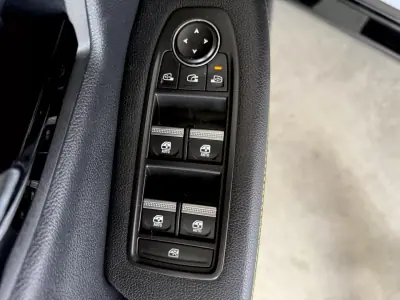 Renault Mégane E-Tech 2022 - 24999 EUR, 27000 km - AUTO.MOTO.pt - 27000km - foto 58 de 116