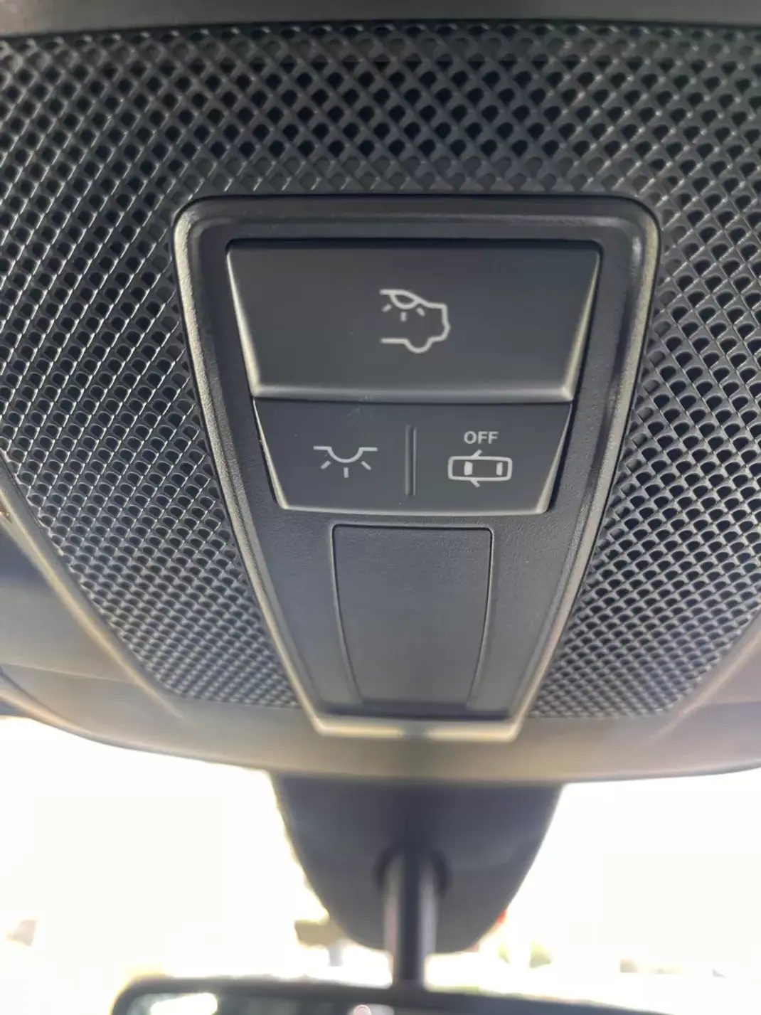 Mercedes-Benz B 180 2011 - 9990 EUR, 323900 km - AUTO.MOTO.pt - 323900km - foto 17 de 18