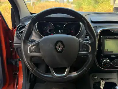 Renault Captur 2016 - 11900 EUR, 102000 km - AUTO.MOTO.pt - 102000km - foto 36 de 50