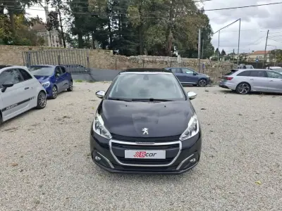 Peugeot 208 2017 - 8900 EUR, 191000 km - AUTO.MOTO.pt - 191000km - foto 5 de 36