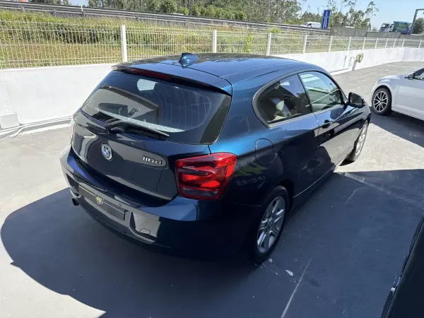 BMW 116 2013 - 9250 EUR, 264000 km - AUTO.MOTO.pt - 264000km - foto 6 de 14