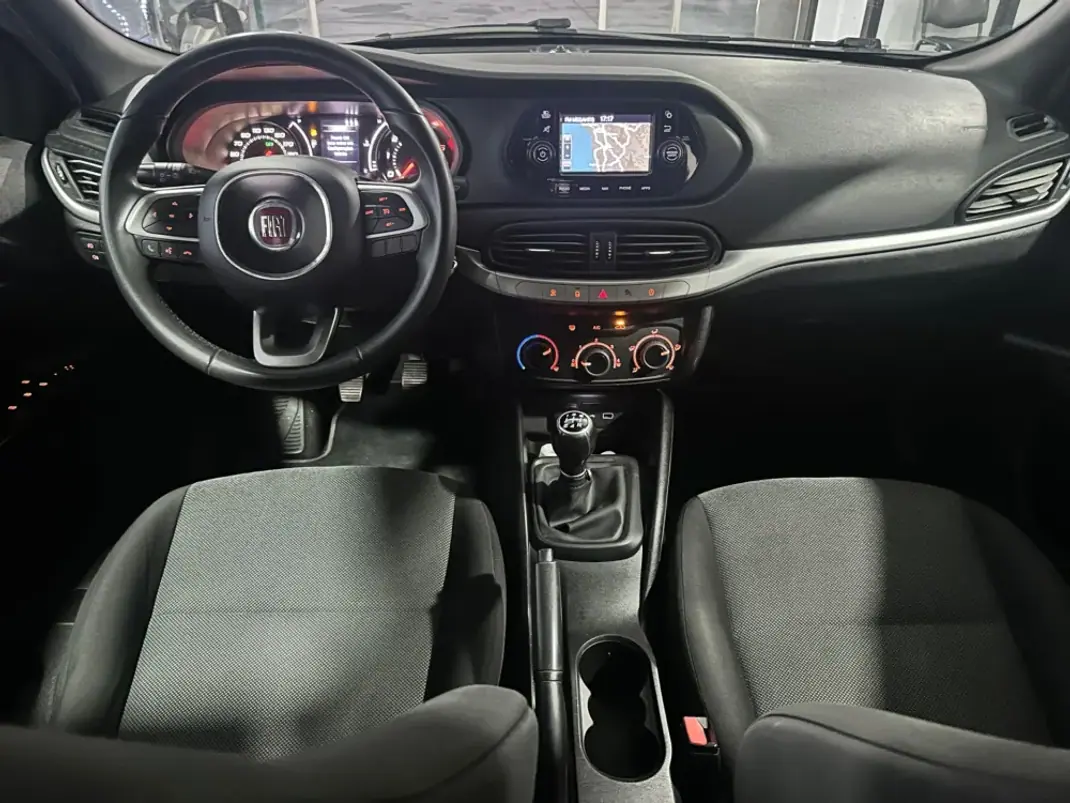 Fiat Tipo Station Wagon 2020 - 13490 EUR, 62200 km - 62200km - foto 21 de 25