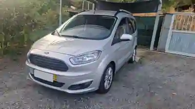 Ford Courier 2017 - 9150 EUR, 72862 km - AUTO.MOTO.pt - 72862km - foto 3 de 15