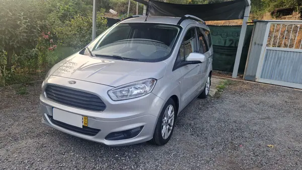 Ford Courier 2017 - 9150 EUR, 72862 km - AUTO.MOTO.pt - 72862km - foto 3 de 15