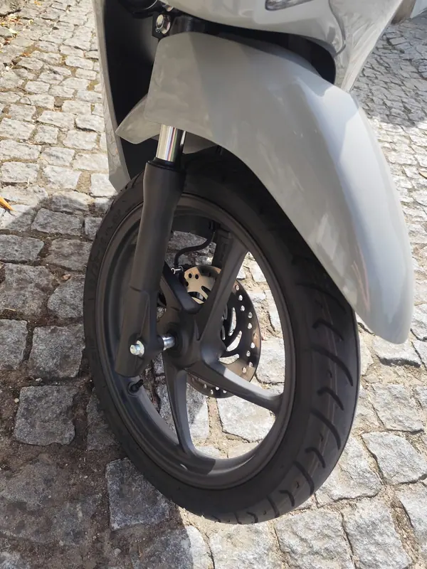 Honda Vision 2026 - 1990 EUR, 1192 km - AUTO.MOTO.pt - 1192km - foto 8 de 15