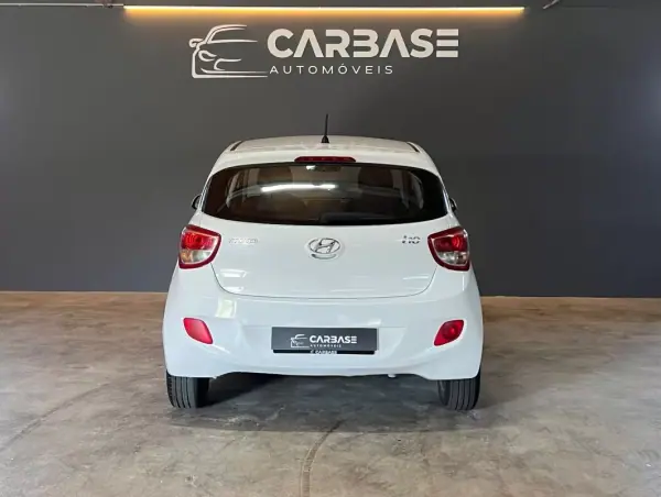 Hyundai i10 2015 - 7490 EUR, 97172 km - 97172km - foto 5 de 16