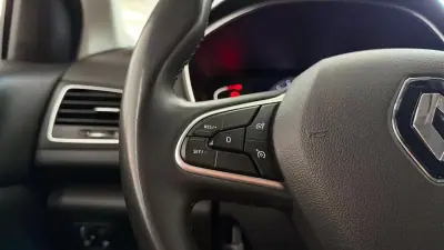 Renault Mégane Sport Tourer 2020 - 13990 EUR, 137993 km - AUTO.MOTO.pt - 137993km - foto 15 de 32