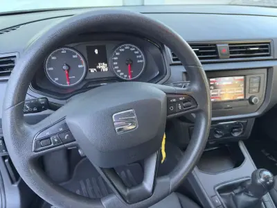 SEAT Ibiza 2018 - 10900 EUR, 176380 km - AUTO.MOTO.pt - 176380km - foto 12 de 17