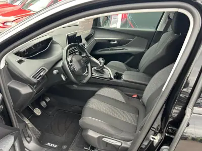 Peugeot 3008 2019 - 19990 EUR, 127500 km - AUTO.MOTO.pt - 127500km - foto 8 de 19