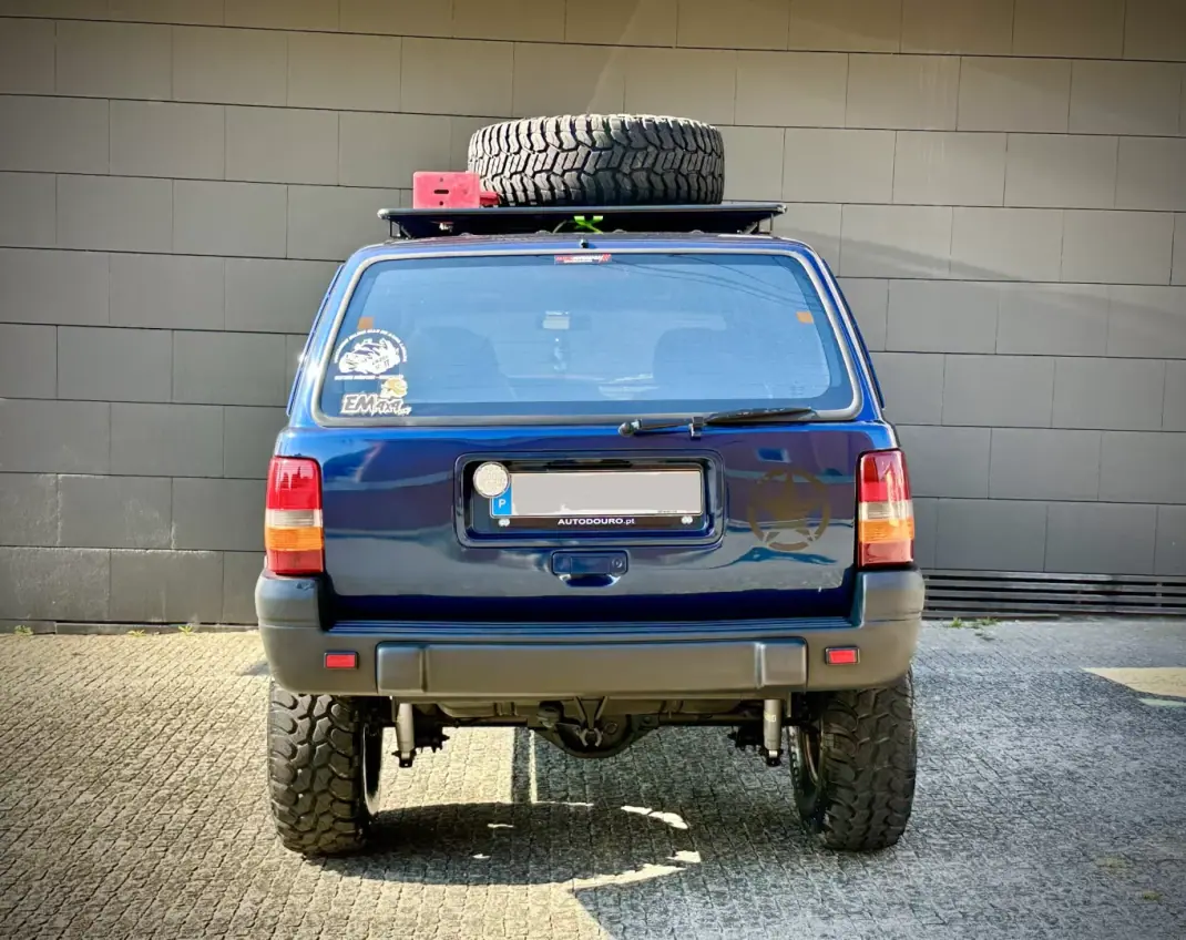 Jeep Grand Cherokee 1997 - 8999 EUR, 196000 km - AUTO.MOTO.pt - 196000km - foto 5 de 22