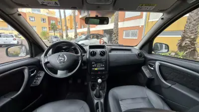 Dacia Duster 2015 - 12480 EUR, 105000 km - AUTO.MOTO.pt - 105000km - foto 2 de 16