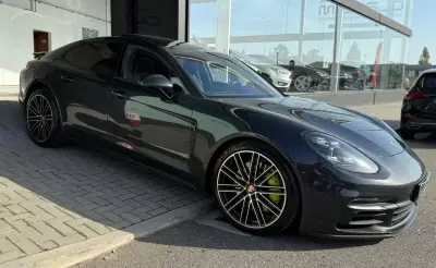 Porsche Panamera 2018 - 74500 EUR, 50941 km - AUTO.MOTO.pt - 50941km - foto 13 de 41