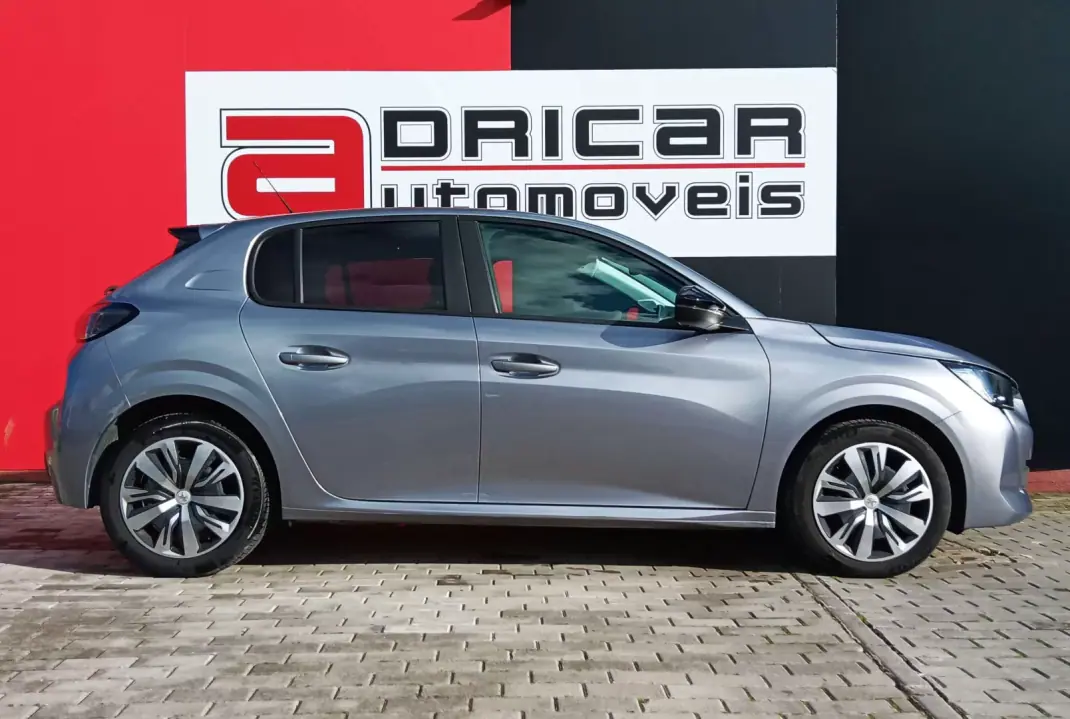 Peugeot 208 2023 - 15900 EUR, 46808 km - AUTO.MOTO.pt - 46808km - foto 6 de 22