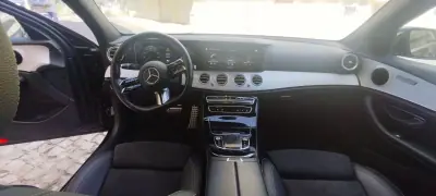 Mercedes-Benz E 300 2022 - 34950 EUR, 125970 km - AUTO.MOTO.pt - 125970km - foto 18 de 36
