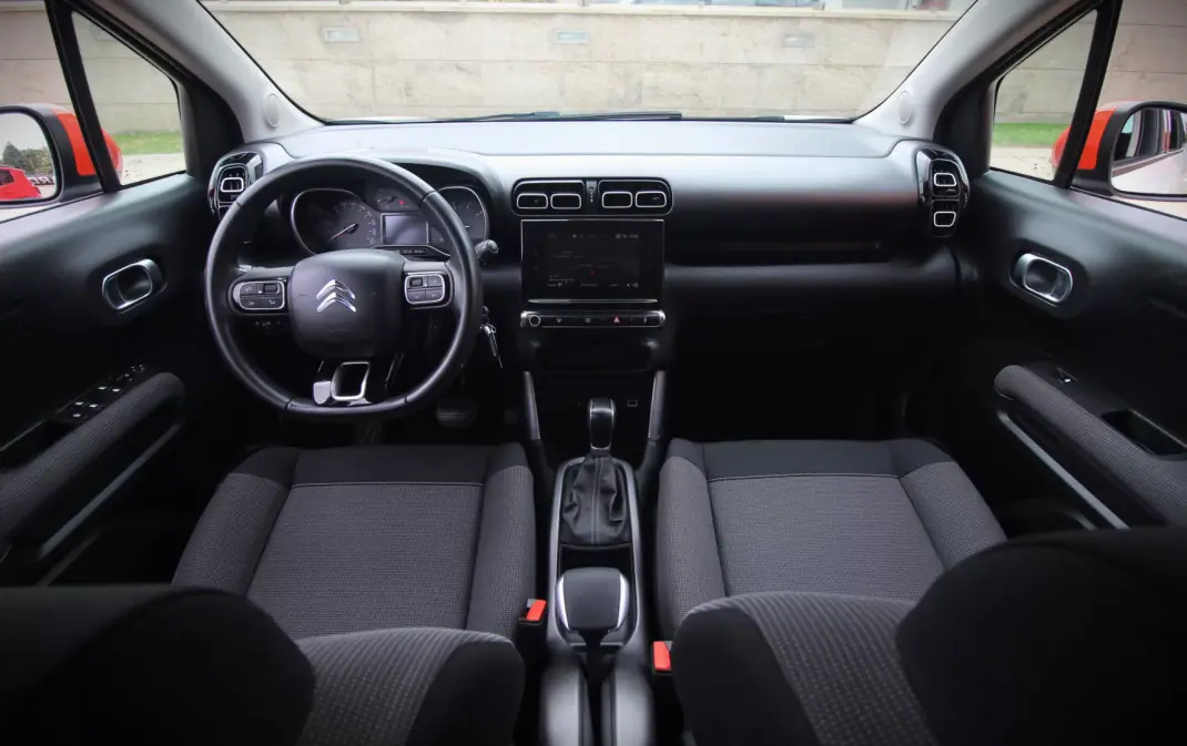 Citroën C3 Aircross 2018 - 12990 EUR, 97500 km - AUTO.MOTO.pt - 97500km - foto 13 de 36