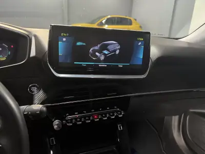 Peugeot e-2008 2020 - 18990 EUR, 50000 km - AUTO.MOTO.pt - 50000km - foto 13 de 51