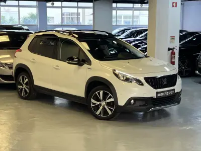 Peugeot 2008 2017 - 10990 EUR, 102000 km - AUTO.MOTO.pt - 102000km - foto 25 de 40
